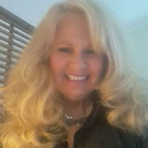 Meet your Posher, Renee